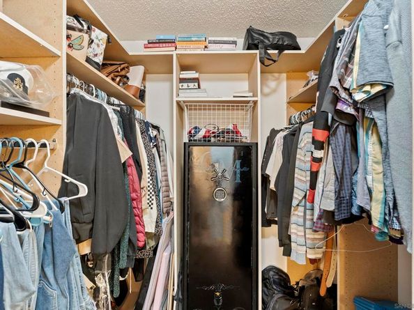 10529 Flora Verda Ct, Santee CA 92071