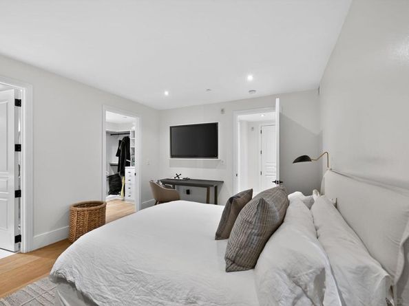 1040 Genter Street 203, La Jolla CA 92037