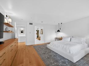 1040 Genter Street 203, La Jolla CA 92037