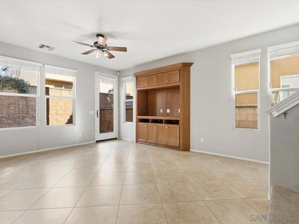 10034 Leavesly Trail, Santee CA 92071