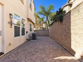10034 Leavesly Trail, Santee CA 92071