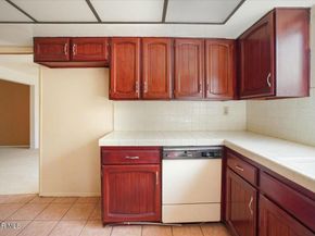635 E Elmwood Avenue 103, Burbank CA 91501