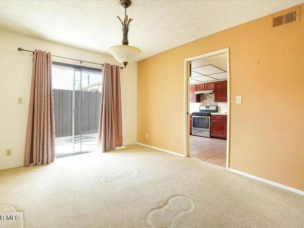 635 E Elmwood Avenue 103, Burbank CA 91501