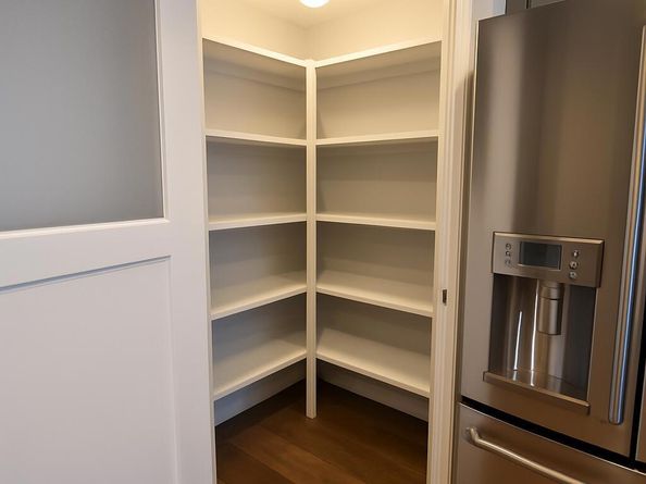 5350 White Oak Avenue 105, Encino CA 91316