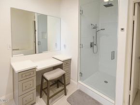 5350 White Oak Avenue 105, Encino CA 91316