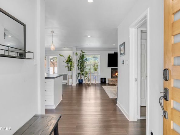 5622 Le Sage Avenue, Woodland Hills CA 91367
