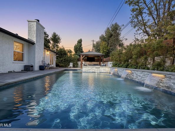 5622 Le Sage Avenue, Woodland Hills CA 91367