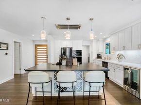 5622 Le Sage Avenue, Woodland Hills CA 91367