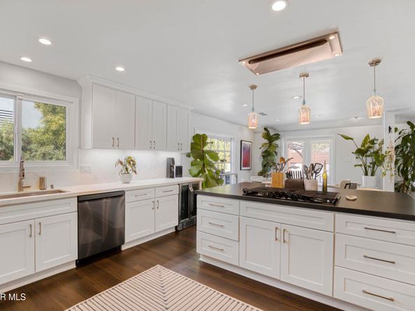5622 Le Sage Avenue, Woodland Hills CA 91367