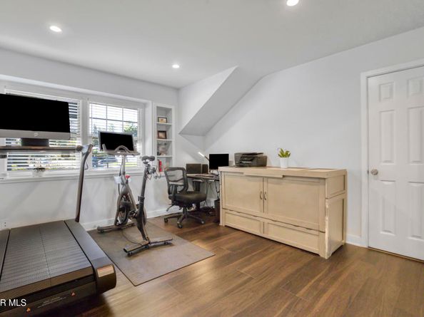 5622 Le Sage Avenue, Woodland Hills CA 91367