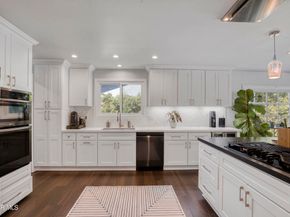 5622 Le Sage Avenue, Woodland Hills CA 91367