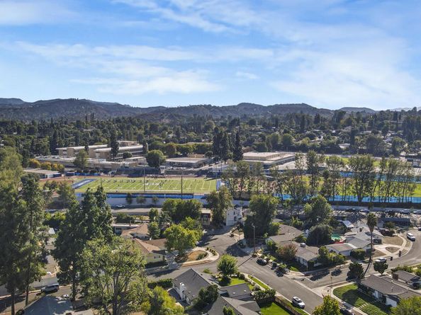 5622 Le Sage Avenue, Woodland Hills CA 91367