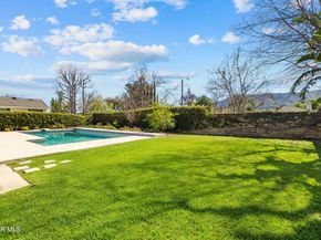 29918 Oakvista Court, Agoura Hills CA 91301