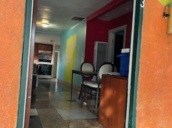 1353 W 89th Street, Los Angeles CA 90044
