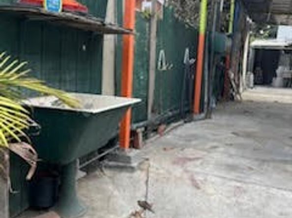 1353 W 89th Street, Los Angeles CA 90044