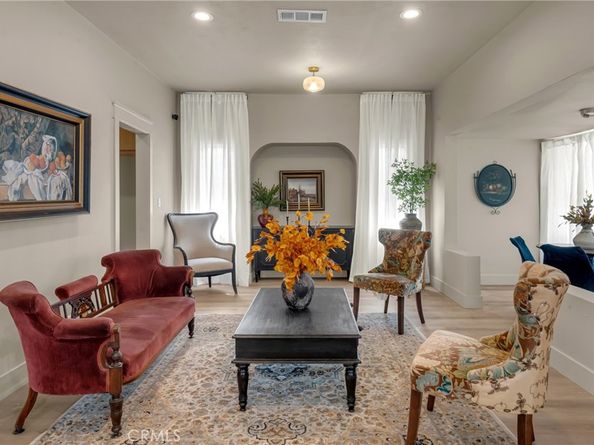 3422 6th, Los Angeles CA 90018