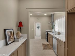 3422 6th, Los Angeles CA 90018