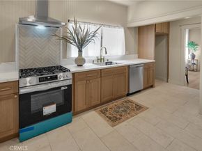 3422 6th, Los Angeles CA 90018