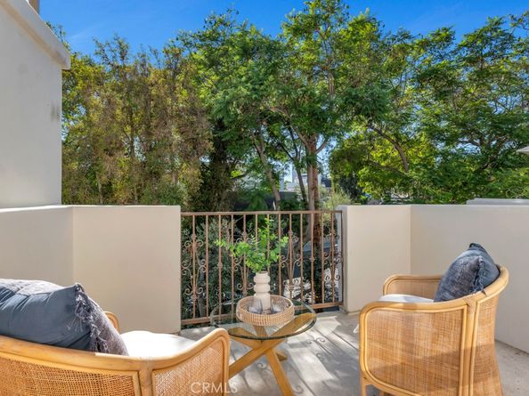 851 N San Vicente 128, West Hollywood CA 90069