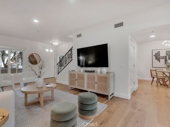 851 N San Vicente