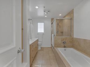 851 N San Vicente 128, West Hollywood CA 90069
