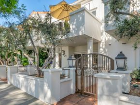 851 N San Vicente 128, West Hollywood CA 90069