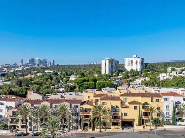 851 N San Vicente 128, West Hollywood CA 90069