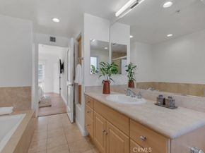 851 N San Vicente 128, West Hollywood CA 90069