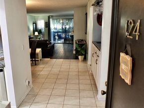 1655 Clark 124, Long Beach CA 90815