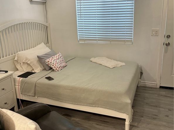 12233 Compton Avenue, Los Angeles CA 90059