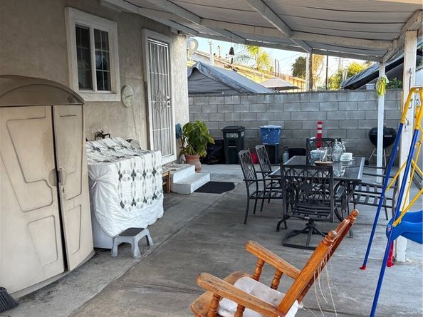 12233 Compton Avenue, Los Angeles CA 90059