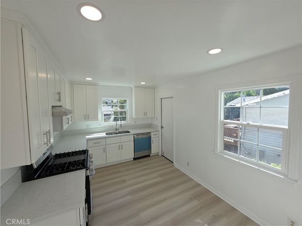 13664 earlham, Whittier CA 90602