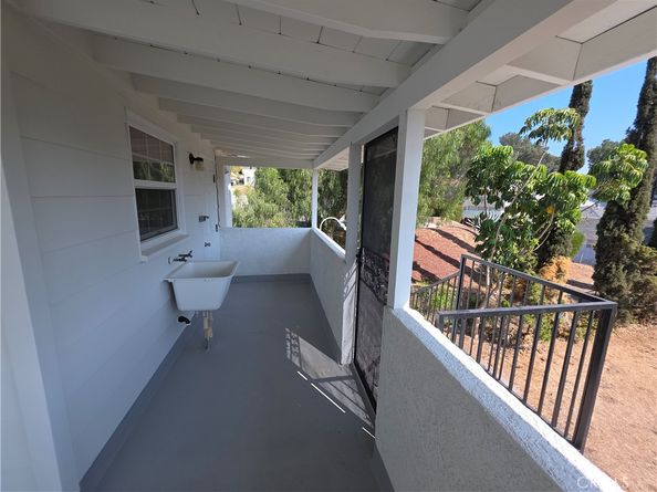 13664 earlham, Whittier CA 90602
