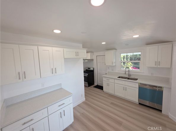 13664 earlham, Whittier CA 90602