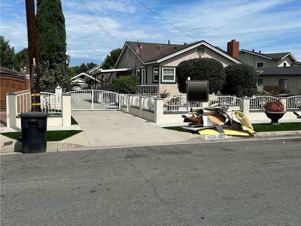 9229 Mandale, Bellflower CA 90706