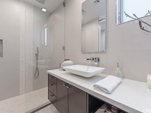 29 W Neapolitan Lane, Long Beach CA 90803