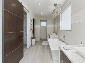 29 W Neapolitan Lane, Long Beach CA 90803