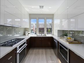 29 W Neapolitan Lane, Long Beach CA 90803