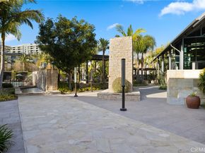 555 Rockefeller, Irvine CA 92612