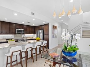 555 Rockefeller, Irvine CA 92612