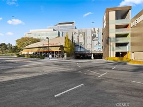 555 Rockefeller, Irvine CA 92612