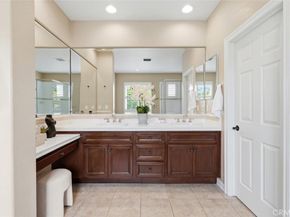 6 Versailles, Irvine CA 92602