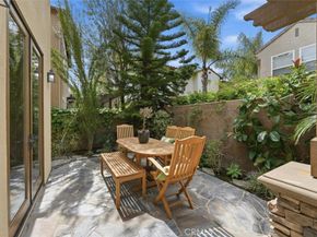 6 Versailles, Irvine CA 92602