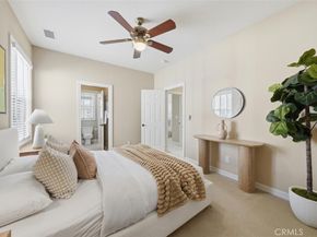 6 Versailles, Irvine CA 92602