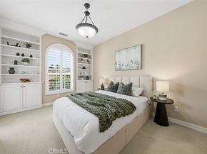 6 Versailles, Irvine CA 92602