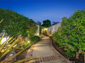 23 Lochmoor Lane, Newport Beach CA 92660