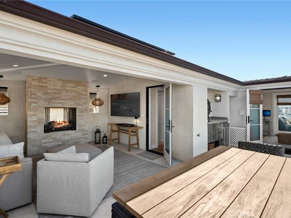 318 Coronado Street, Newport Beach CA 92661