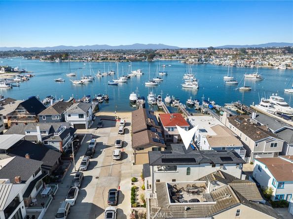 318 Coronado Street, Newport Beach CA 92661