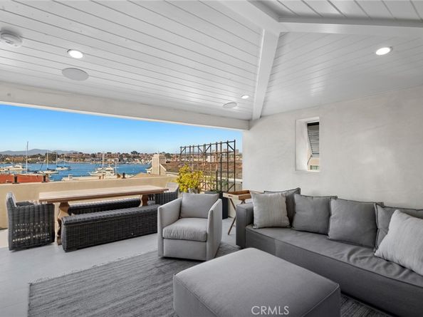 318 Coronado Street, Newport Beach CA 92661