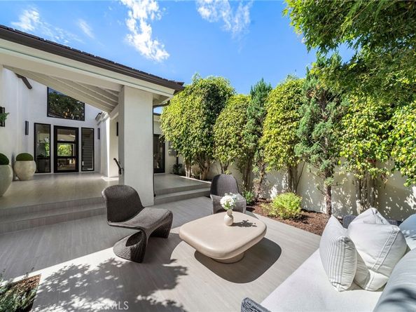 25 Rue Grand Vallee, Newport Beach CA 92660